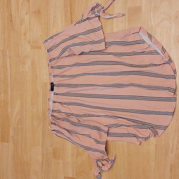 2/$15 EUC. Streetwear Society Womens Top Size L - Picture 1 of 3